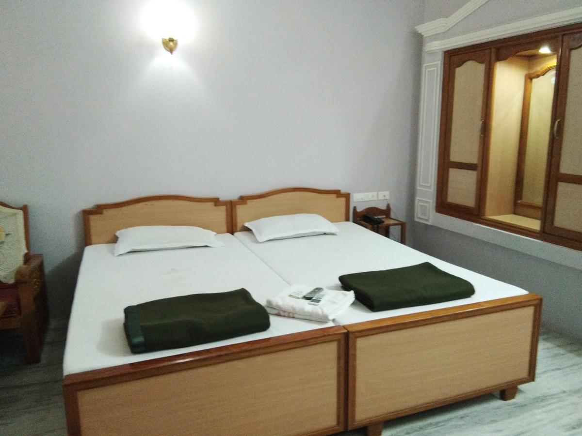 Hotel Sivamurugan Kanjakumari Kültér fotó