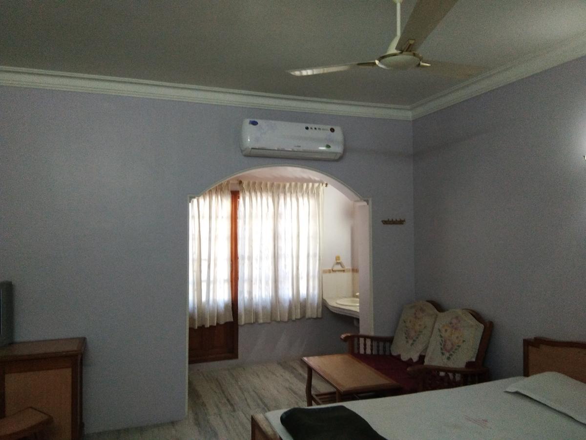 Hotel Sivamurugan Kanjakumari Kültér fotó