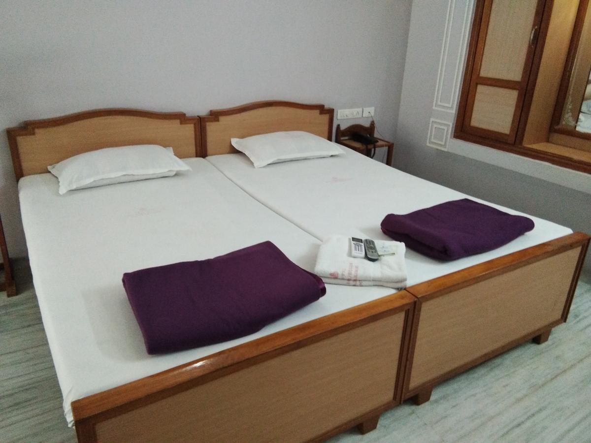 Hotel Sivamurugan Kanjakumari Kültér fotó