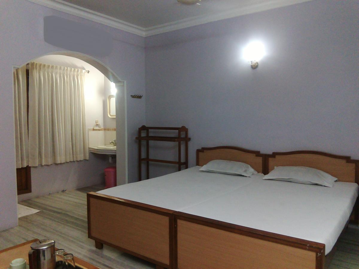 Hotel Sivamurugan Kanjakumari Kültér fotó