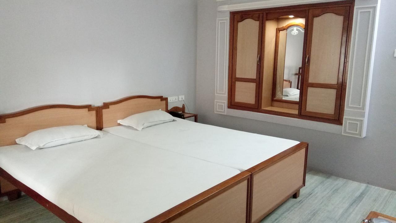 Hotel Sivamurugan Kanjakumari Kültér fotó